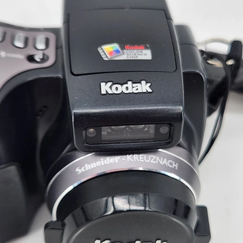 Kodak EasyShare DX7590 Digital Camera 5.0MP 10x Optical Zoom Schneider-Kreuznach